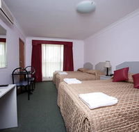 Hume Villa Motor Inn - Holiday Sunshine Coast