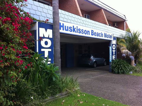 Huskisson Beach Motel - Holiday Sunshine Coast 2
