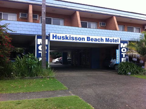 Huskisson Beach Motel - Holiday Sunshine Coast 3