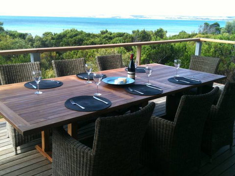 Island Beach Escape - Beachcomber - Sunshine Coast Tourism 4