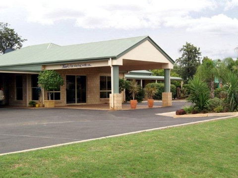 Jacaranda Country Motel - Holiday Sunshine Coast 0