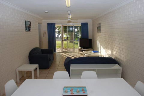 Kalbarri Seafront Villas - Holiday Sunshine Coast 2