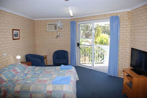 Kalbarri Seafront Villas - Holiday Sunshine Coast 5