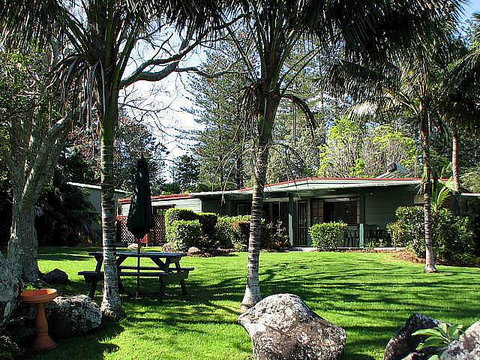 Kentia Holiday Accommodations - Sunshine Coast Tourism 0