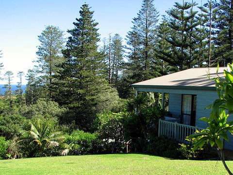 Kentia Holiday Accommodations - Sunshine Coast Tourism 1