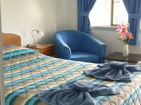 Kings Motor Inn & Steakhouse - Holiday Sunshine Coast 6