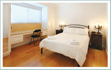 Lakeside Studio - Sunshine Coast Tourism 3