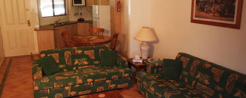 Lakeview Apartments - Holiday Sunshine Coast 2