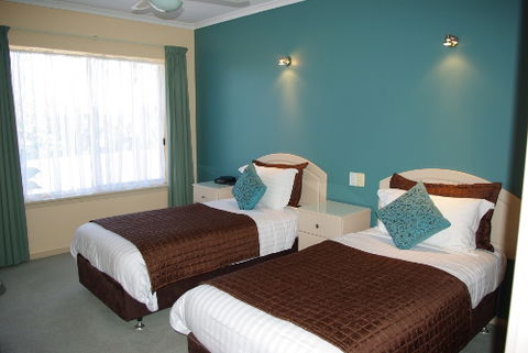 Lakeview Motel And Apartments - Sunshine Coast Tourism 0