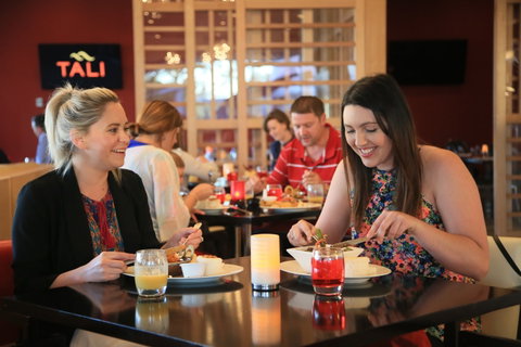 Lasseters Hotel - Sunshine Coast Tourism 7