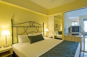 Le Cher Du Monde - Sunshine Coast Tourism 1