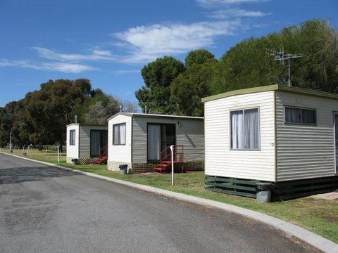 Leeton Caravan Park - Sunshine Coast Tourism 0