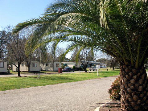 Leeton Caravan Park - Sunshine Coast Tourism 2