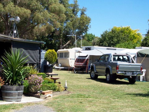 Leongatha Apex Caravan Park - Sunshine Coast Tourism 1