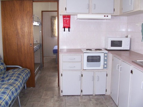 Leongatha Apex Caravan Park - Sunshine Coast Tourism 2