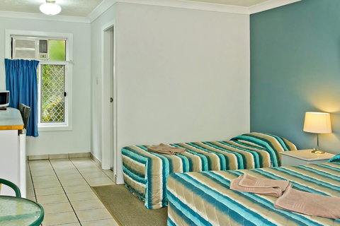 Limassol Motel - Sunshine Coast Tourism 7