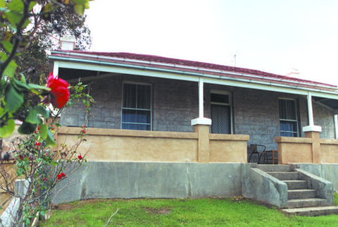 Limestone View (Naracoorte Cottages) - Sunshine Coast Tourism 0