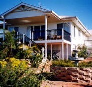 Lovering's Beach Houses - The Whitehouse Emu Bay - Sunshine Coast Tourism