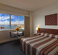 Macleay Serviced Apartment/Hotel - Sunshine Coast Tourism