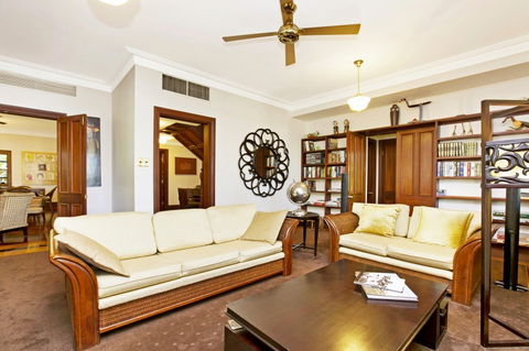 Mandalay Luxury Stay - Holiday Sunshine Coast 1