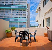 Manly Beach Holiday  Executive Apartments - Holiday Sunshine Coast