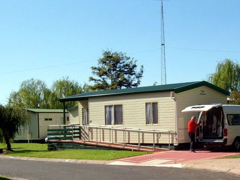 Mannum Caravan Park Cabins - Holiday Sunshine Coast 1