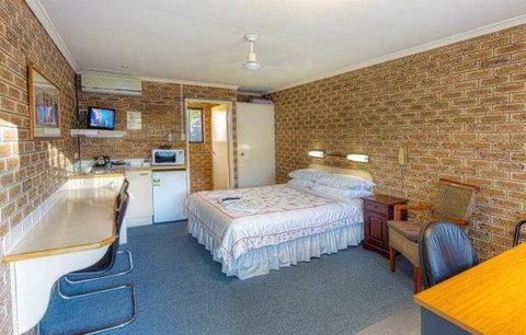Marcoola Motel - Sunshine Coast Tourism 0