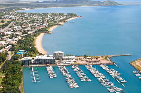 Mariners North Holiday Apartments - Sunshine Coast Tourism 1