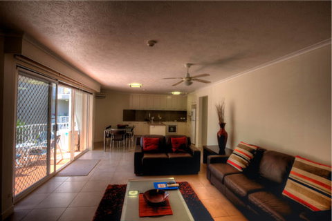 Markham Court - Sunshine Coast Tourism 4