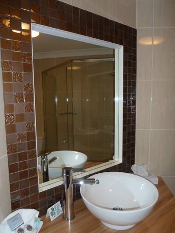 McNevins Tamworth Motel - Sunshine Coast Tourism 3
