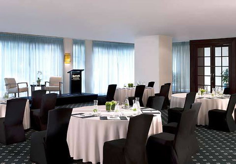 Melbourne Marriott Hotel - Sunshine Coast Tourism 2