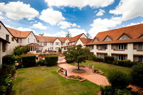 Mercure Canberra - Sunshine Coast Tourism 1