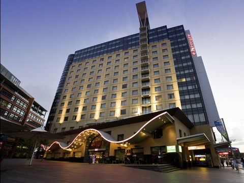 Mercure Sydney - Sunshine Coast Tourism 0