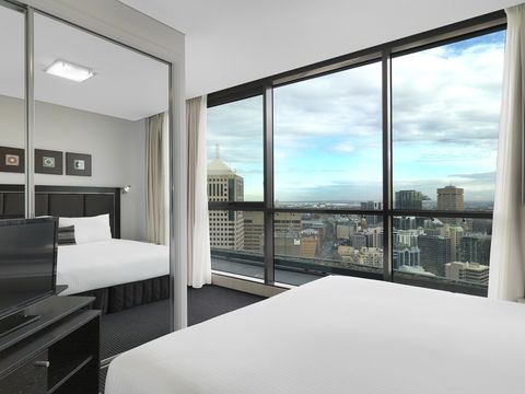 Meriton Serviced Apartments - Campbell Street - Holiday Sunshine Coast 0
