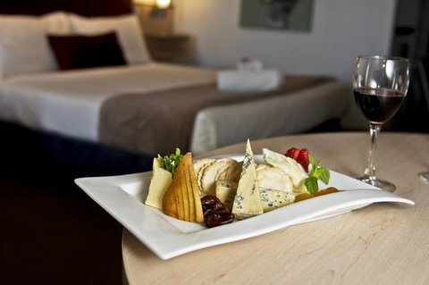 Metro Hotel Perth - Sunshine Coast Tourism 6