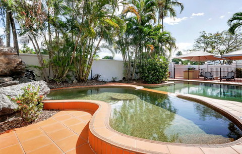 Ibis Styles Cairns - Sunshine Coast Tourism 4