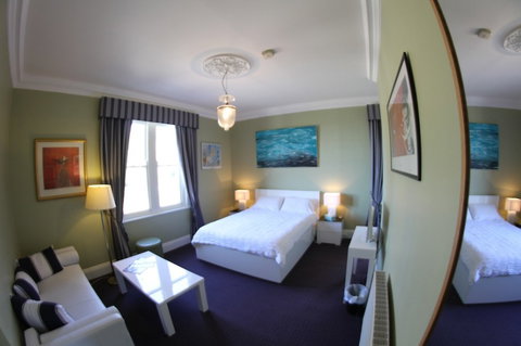 Jamison Guesthouse And The Rooster Restaurant - Sunshine Coast Tourism 4