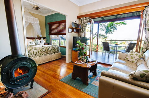 Lillypillys Cottages & Day Spa - Sunshine Coast Tourism 1