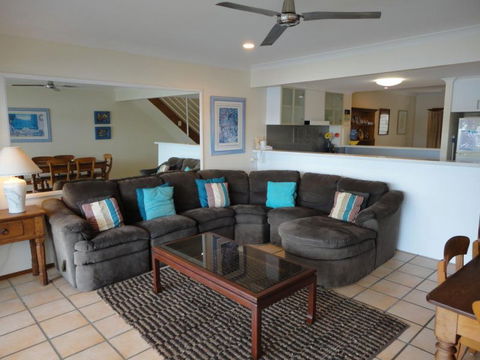 Noosa Entrance Waterfront Resort - Holiday Sunshine Coast 13