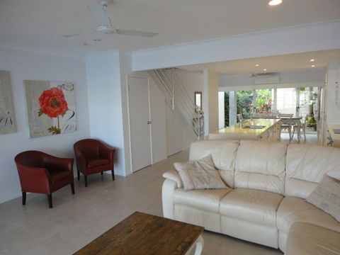 Noosa Entrance Waterfront Resort - Holiday Sunshine Coast 4