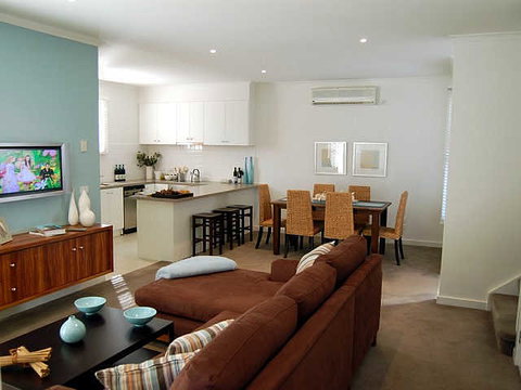 Mews Cottages - Sunshine Coast Tourism 3