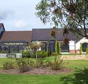 Mick O'Sheas Irish Pub Motel - Sunshine Coast Tourism