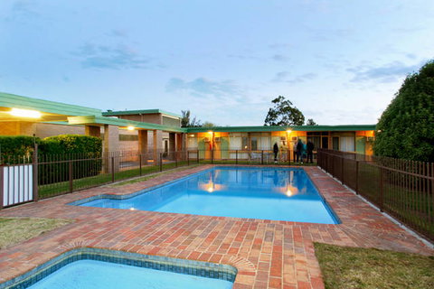 Midtown Motor Inn - Sunshine Coast Tourism 0