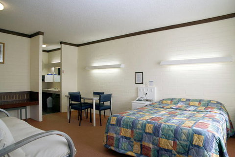 Midtown Motor Inn - Sunshine Coast Tourism 5