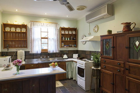 Millies Cottage - Sunshine Coast Tourism 0