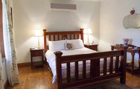 Millies Cottage - Sunshine Coast Tourism 2