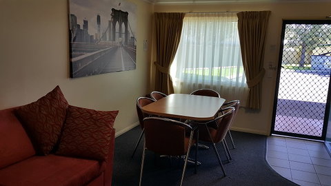 Motel Carnarvon - Holiday Sunshine Coast 1