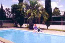 Motel Holliday - Sunshine Coast Tourism 0