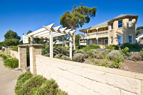 Mount Martha Bed & Breakfast By The Sea - Sunshine Coast Tourism 0