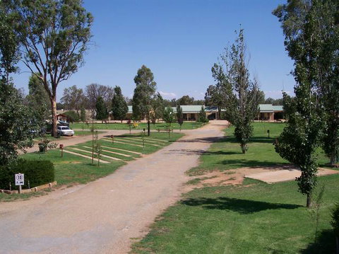 Narrandera Caravan Park - Sunshine Coast Tourism 0